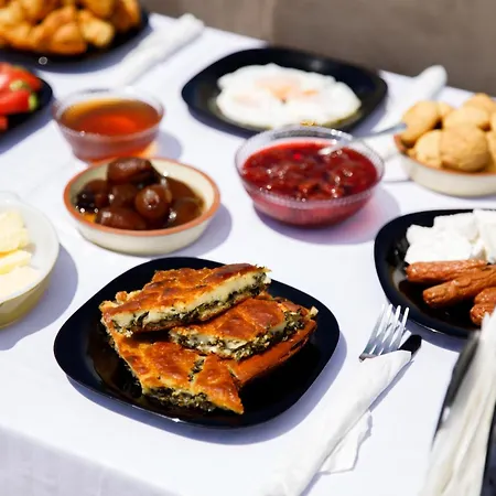 Guva Pensión Gjirokastër